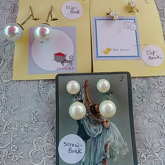 6 PAIRS OF VINTAGE FAUX PEARL EARRINGS - Picture 2 of 4